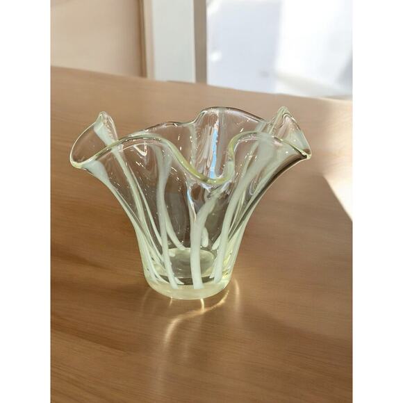 Art Glass Folded Handkerchief Vase Clear White Stripes Smooth Base Glass Deco - Picture 2 of 6